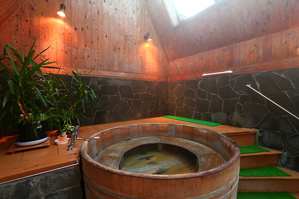 樽型ヒノキ風呂
